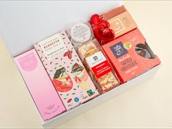 Pink Sweetness pamper gift box - Oh Goodie 