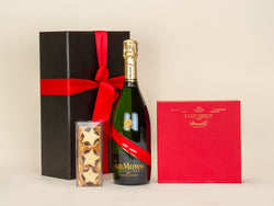 Christmas Gift Boxes NZ.  Champagne Gift Boxes NZ.  Sending Christmas Gift Boxes NZ Wide.