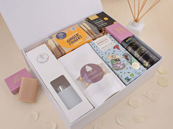 Luxury Gift Boxes NZ.  New Home Gift Boxes NZ.  Sending Gift Boxes NZ Wide.